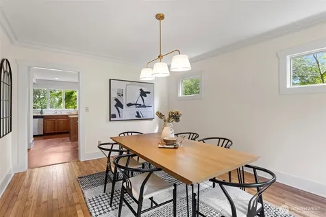 11048 23rd Avenue NE Seattle WA 98125