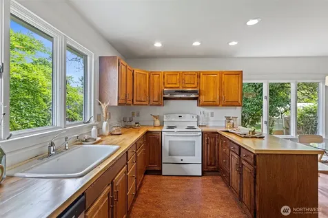 11048 23rd Avenue NE Seattle WA 98125