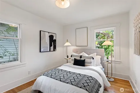 11048 23rd Avenue NE Seattle WA 98125