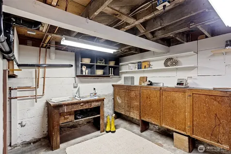 11048 23rd Avenue NE Seattle WA 98125