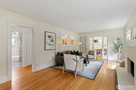11048 23rd Avenue NE Seattle WA 98125