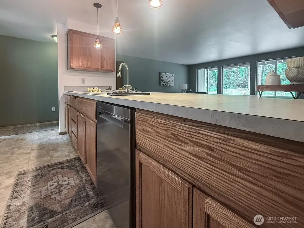 8910 Hunter Point Road NW Olympia WA 98502