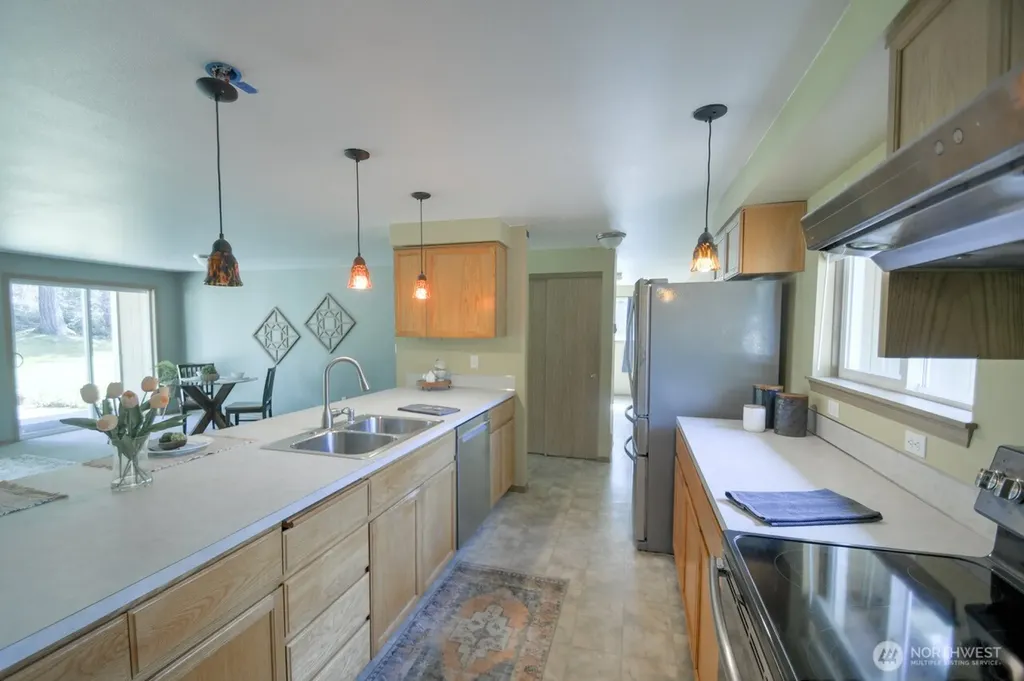8910 Hunter Point Road NW Olympia WA 98502