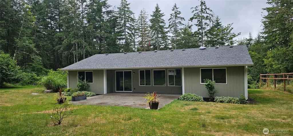 8910 Hunter Point Road NW Olympia WA 98502