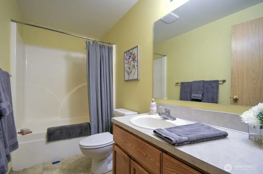 8910 Hunter Point Road NW Olympia WA 98502