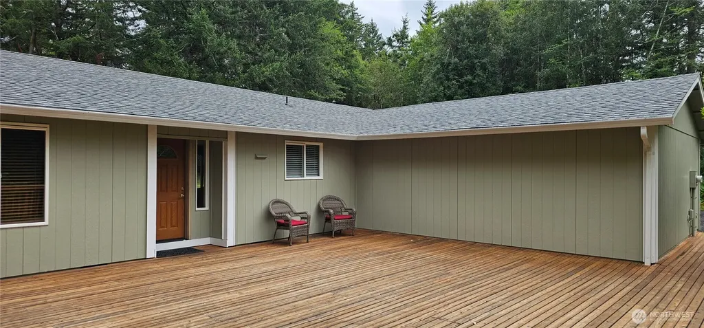 8910 Hunter Point Road NW Olympia WA 98502