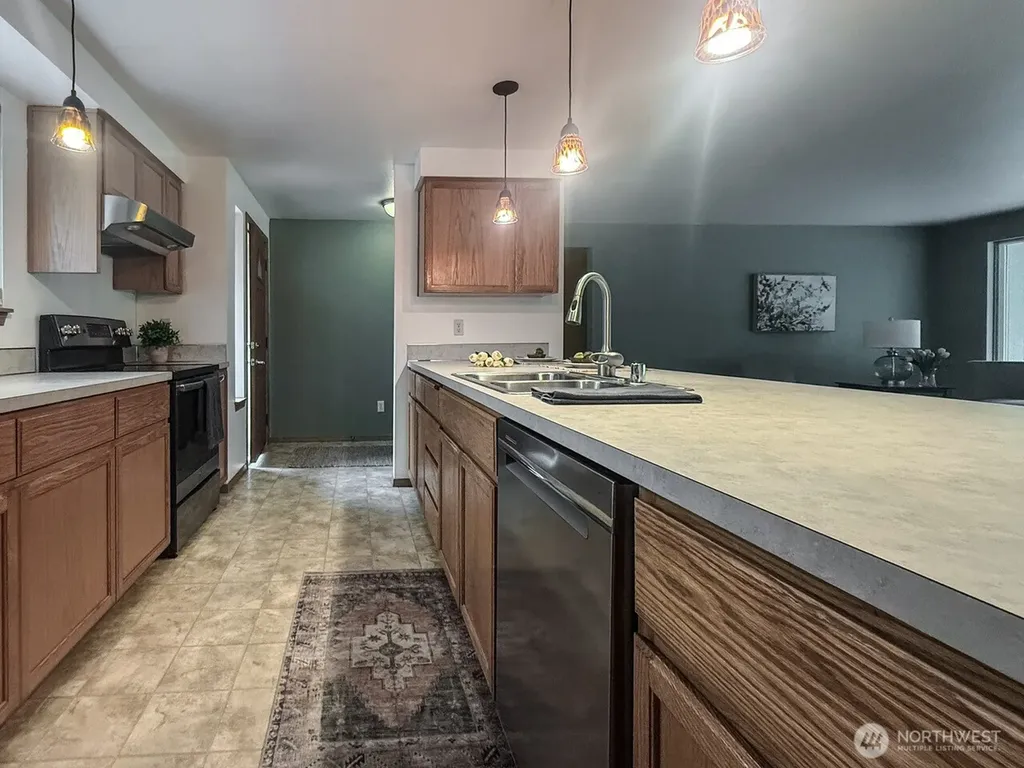 8910 Hunter Point Road NW Olympia WA 98502