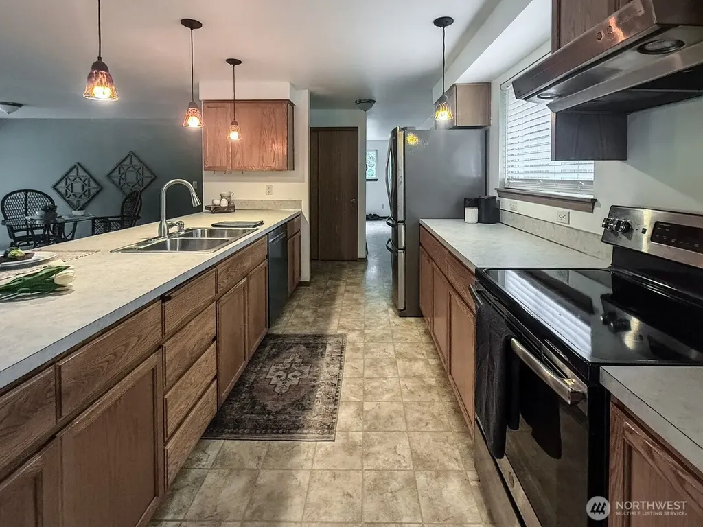 8910 Hunter Point Road NW Olympia WA 98502