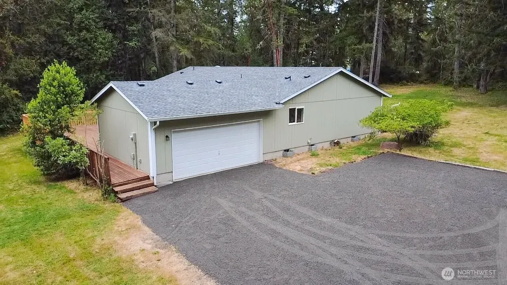 8910 Hunter Point Road NW Olympia WA 98502