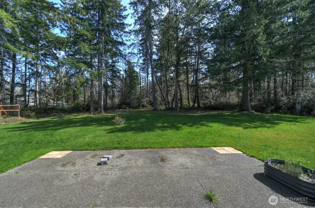 8910 Hunter Point Road NW Olympia WA 98502