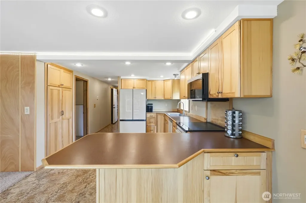 840 Wolverine Place Camano Island WA 98282