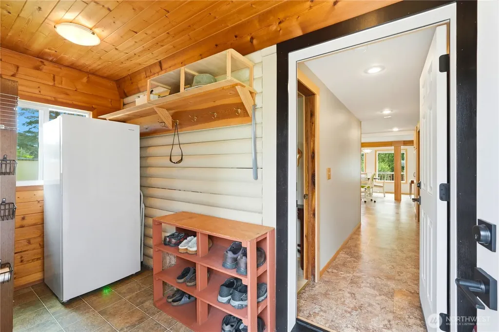 840 Wolverine Place Camano Island WA 98282