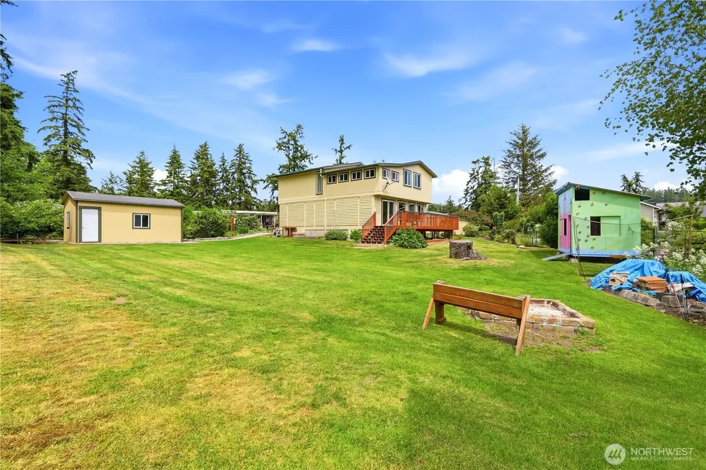 840 Wolverine Place Camano Island WA 98282