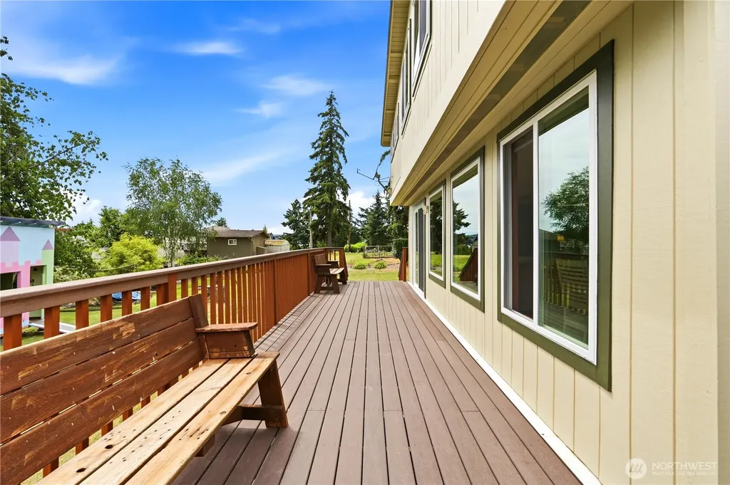 840 Wolverine Place Camano Island WA 98282