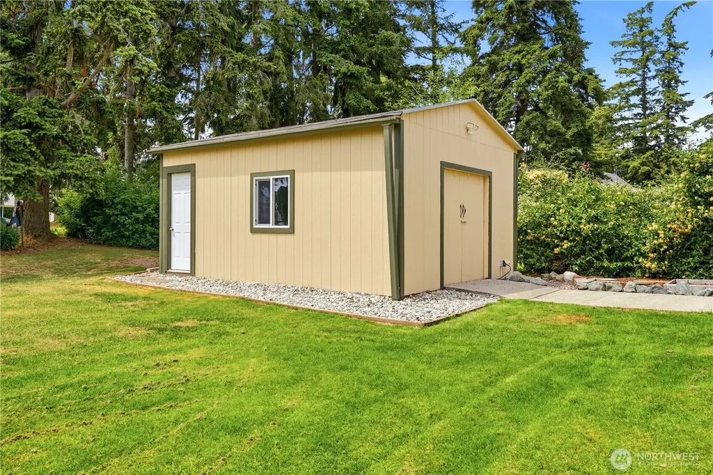 840 Wolverine Place Camano Island WA 98282