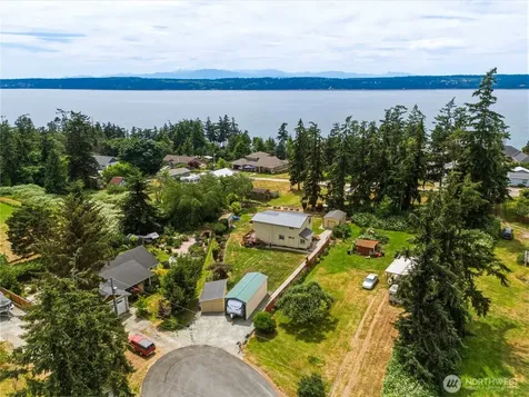 840 Wolverine Place Camano Island WA 98282