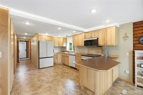 840 Wolverine Place Camano Island WA 98282