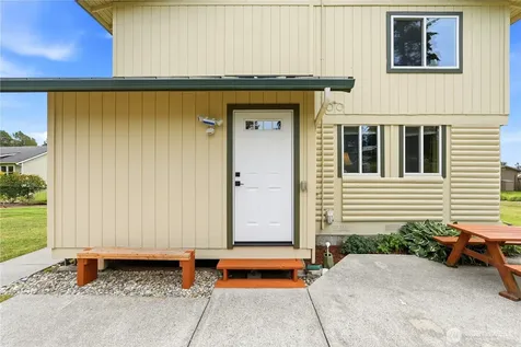 840 Wolverine Place Camano Island WA 98282