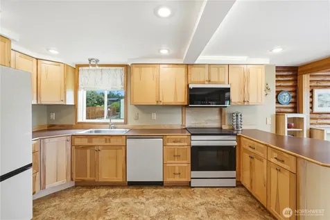 840 Wolverine Place Camano Island WA 98282