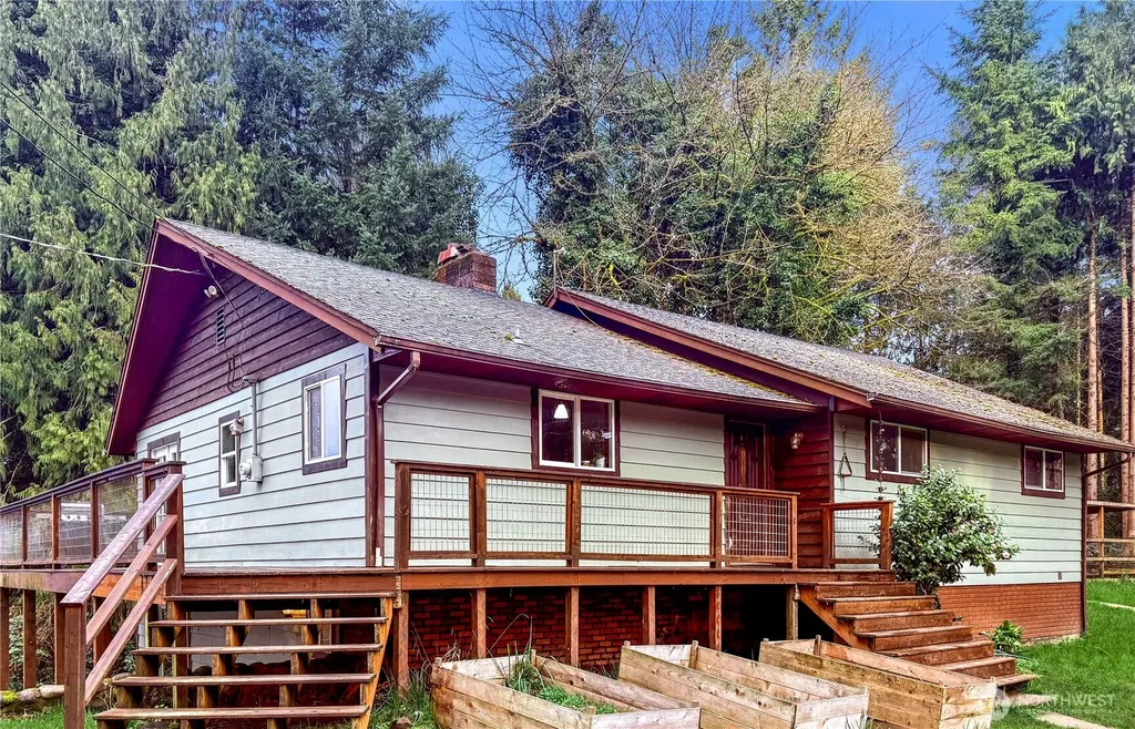 4212 Westside Highway Castle Rock WA 98611