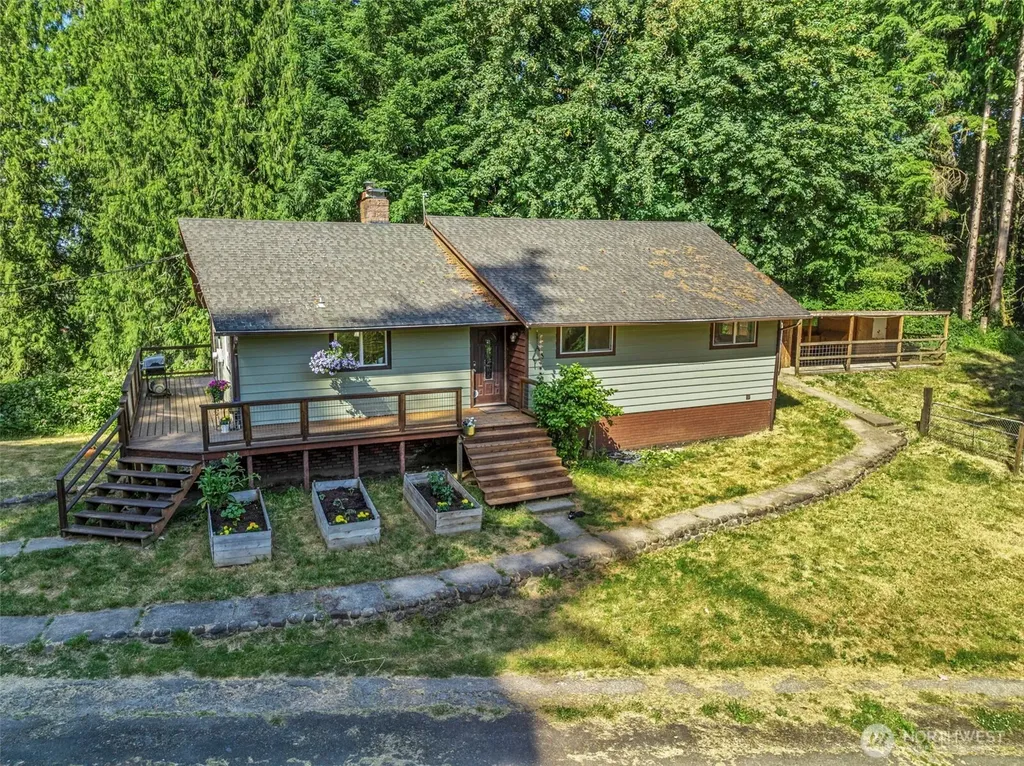 4212 Westside Highway Castle Rock WA 98611