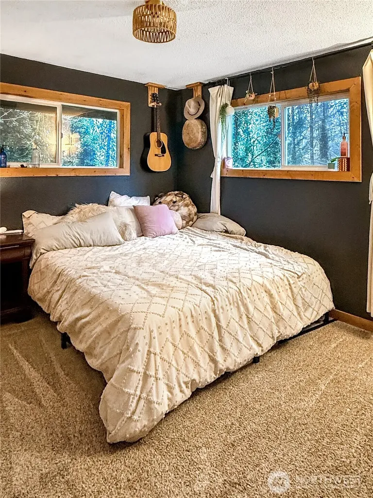 4212 Westside Highway Castle Rock WA 98611