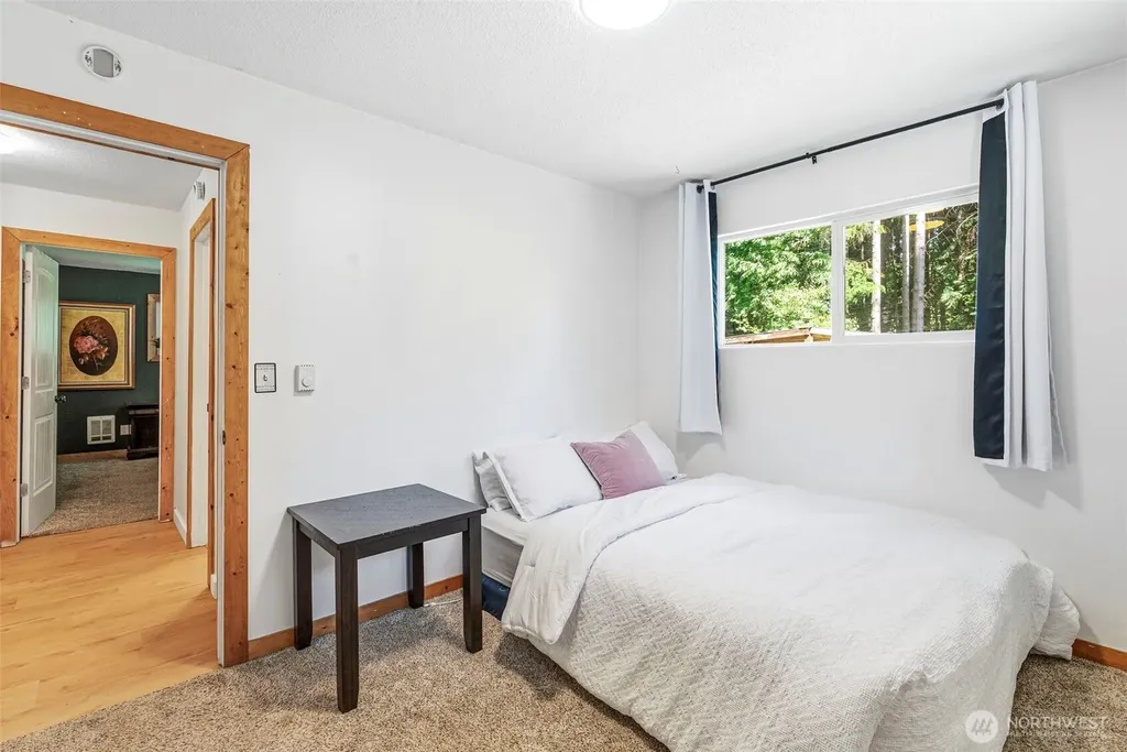 4212 Westside Highway Castle Rock WA 98611