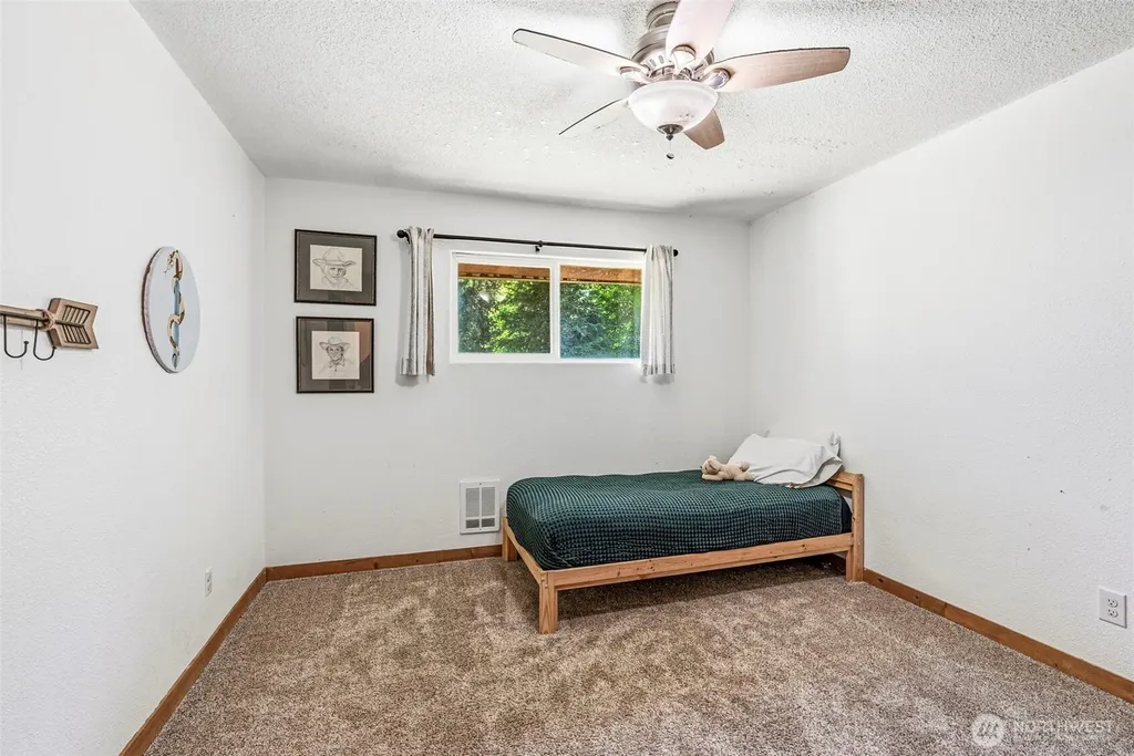 4212 Westside Highway Castle Rock WA 98611