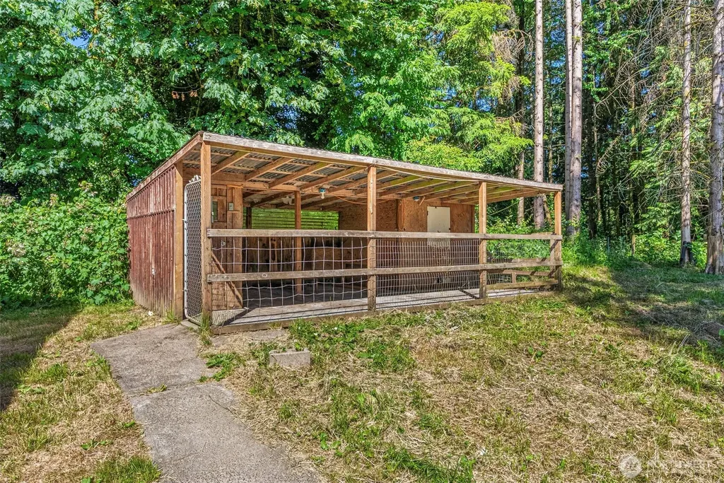 4212 Westside Highway Castle Rock WA 98611