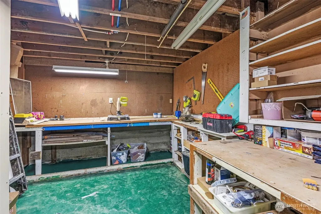 4212 Westside Highway Castle Rock WA 98611