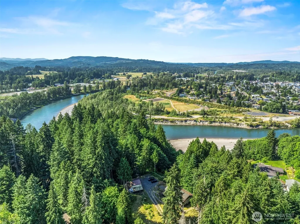 4212 Westside Highway Castle Rock WA 98611