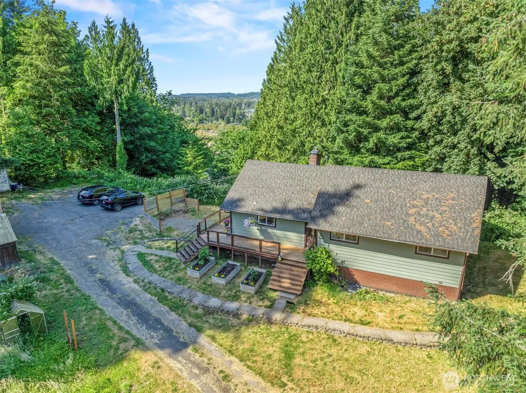 4212 Westside Highway Castle Rock WA 98611