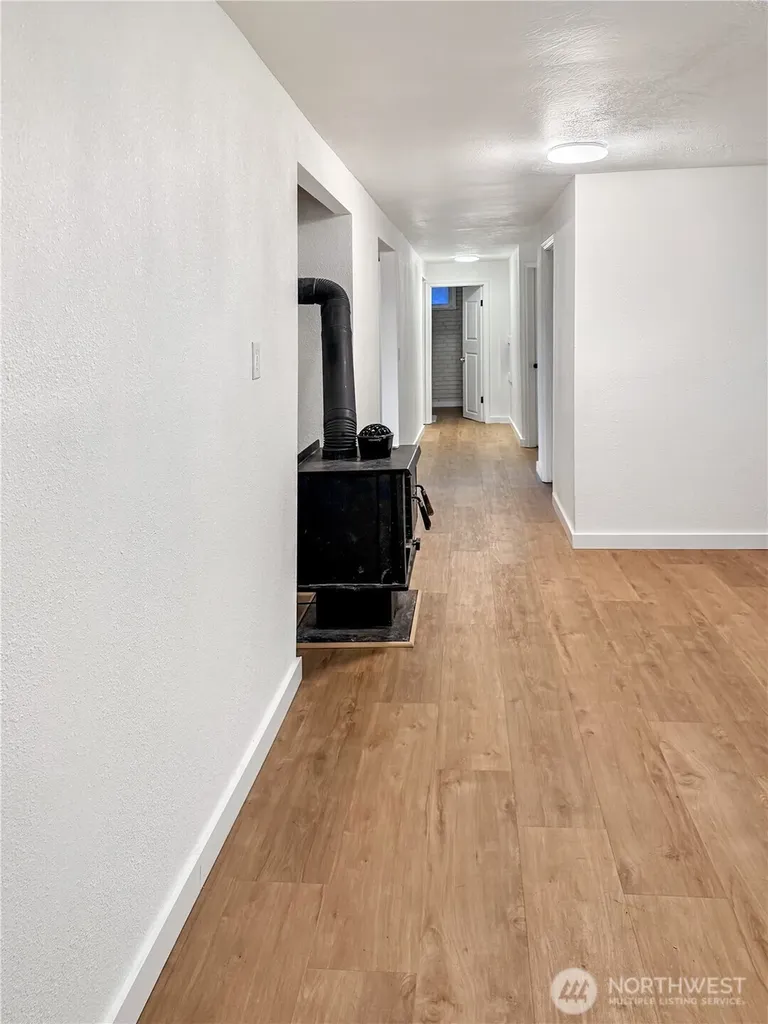 4212 Westside Highway Castle Rock WA 98611