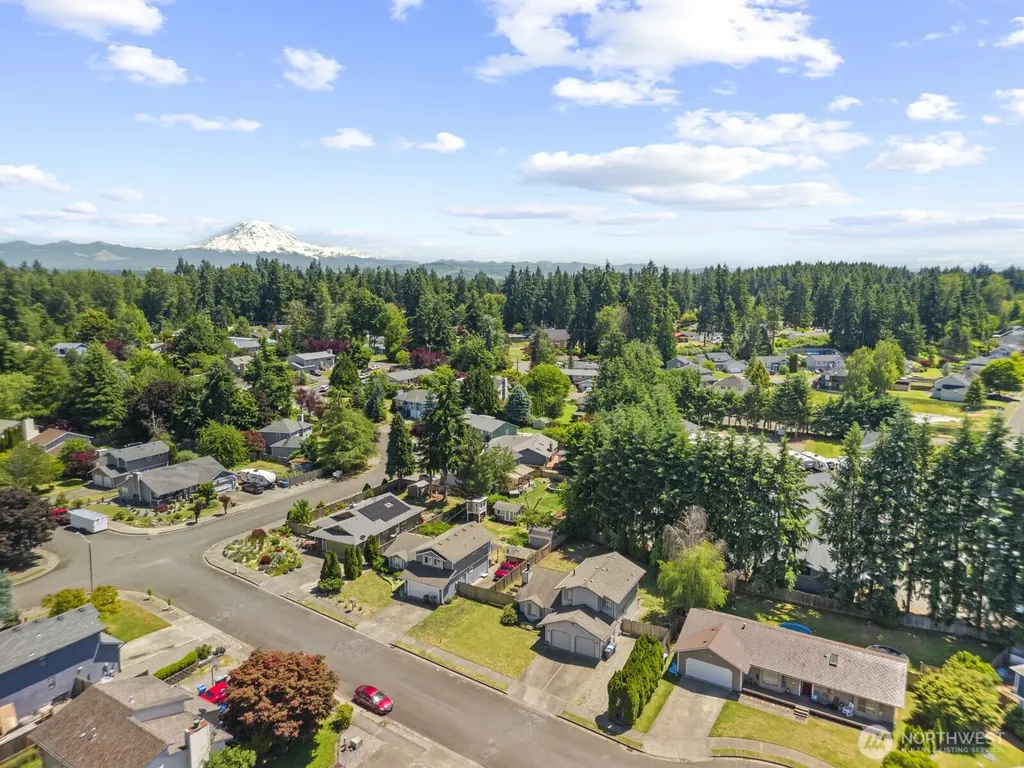 2906 32nd Avenue Ct SE Puyallup WA 98374