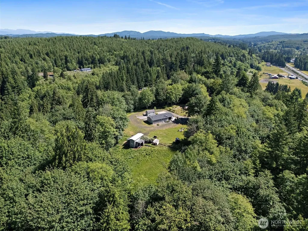 61 Hot Dog Lane Elma WA 98541