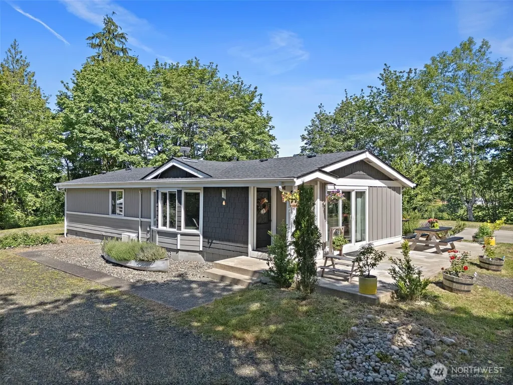 61 Hot Dog Lane Elma WA 98541