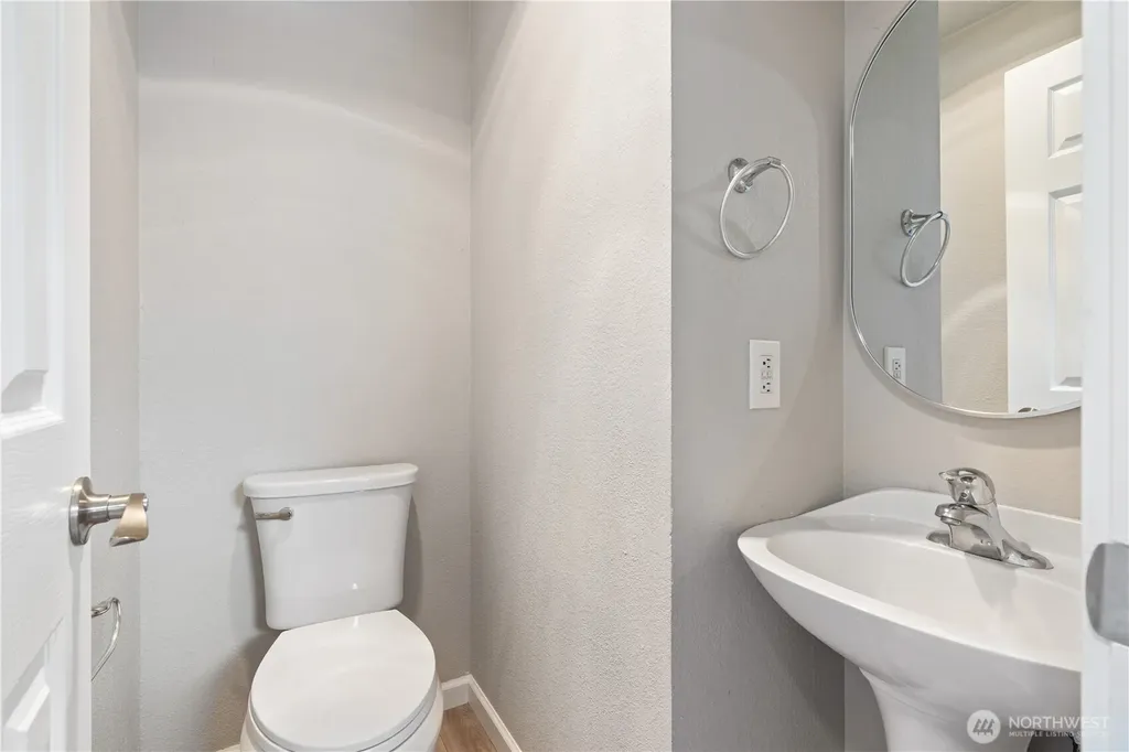 6101 SE Laguna Lane Lacey WA 98503