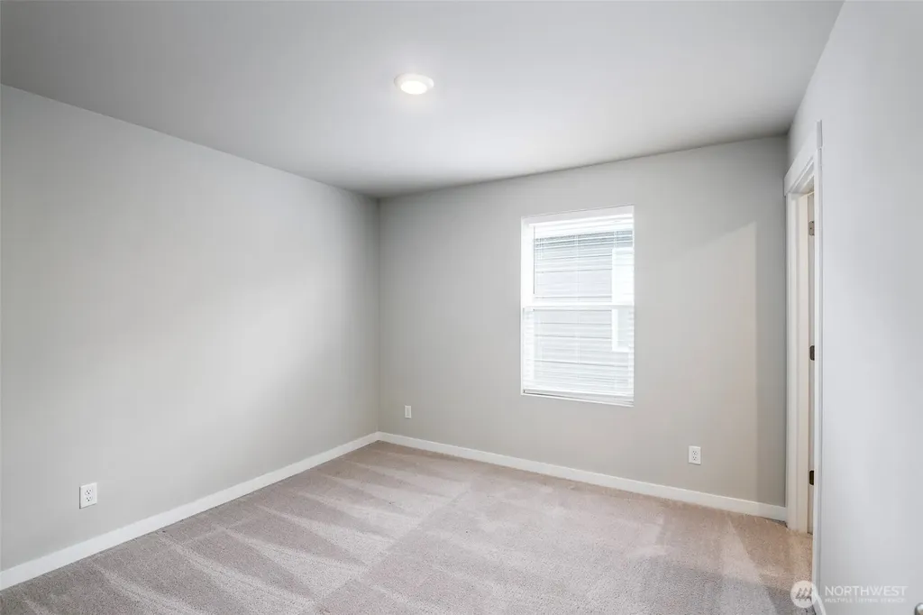 18611 111th Avenue E Puyallup WA 98374