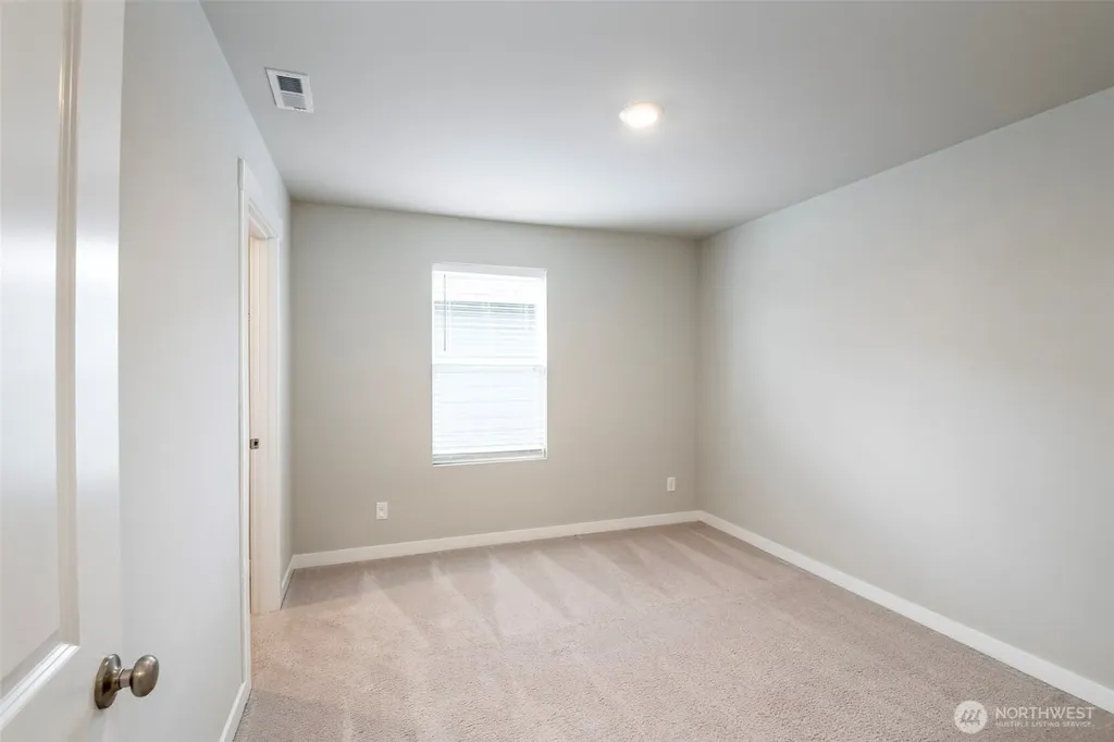 18611 111th Avenue E Puyallup WA 98374