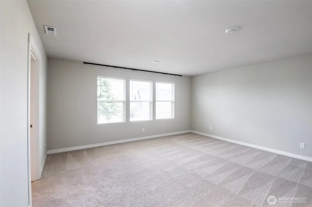 18611 111th Avenue E Puyallup WA 98374