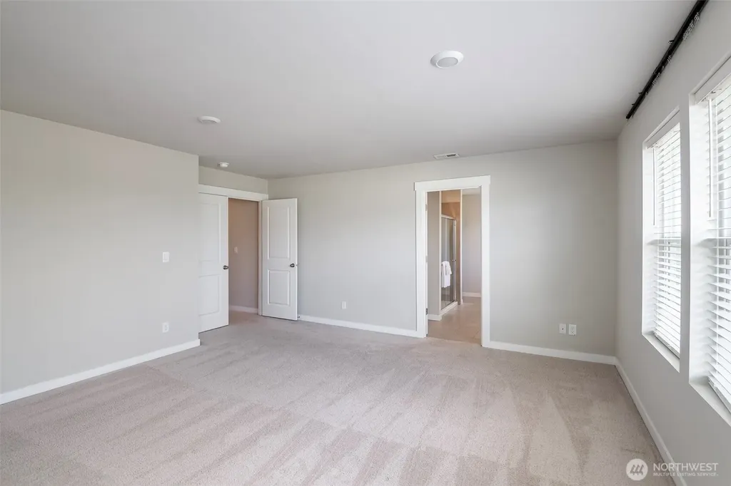 18611 111th Avenue E Puyallup WA 98374