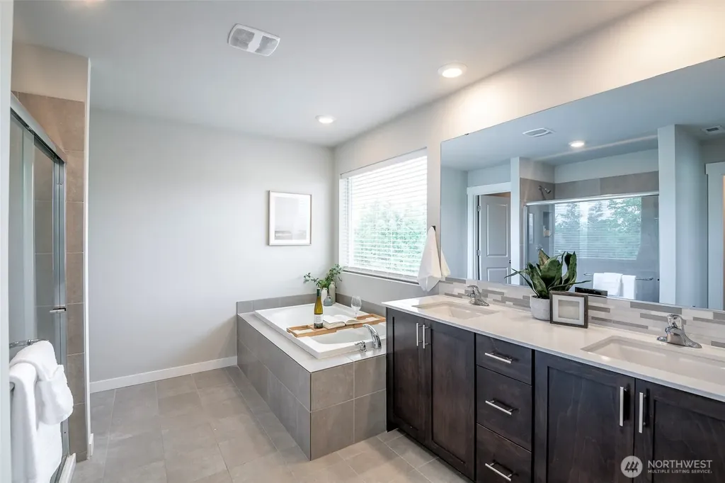 18611 111th Avenue E Puyallup WA 98374