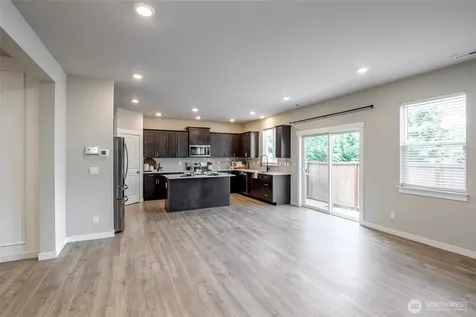18611 111th Avenue E Puyallup WA 98374