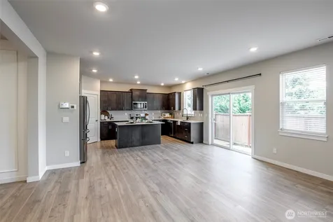 18611 111th Avenue E Puyallup WA 98374