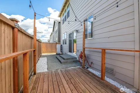 18611 111th Avenue E Puyallup WA 98374