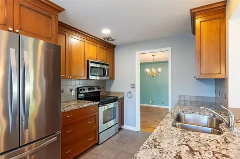 1845 N Highland Street Tacoma WA 98406