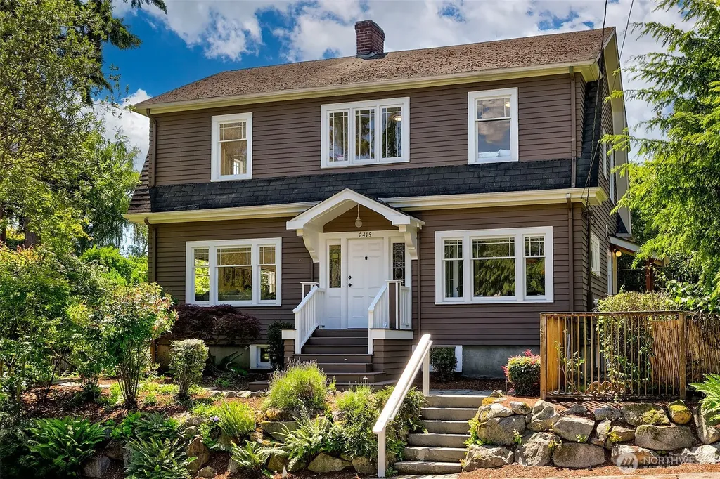 2415 E Newton Street Seattle WA 98112