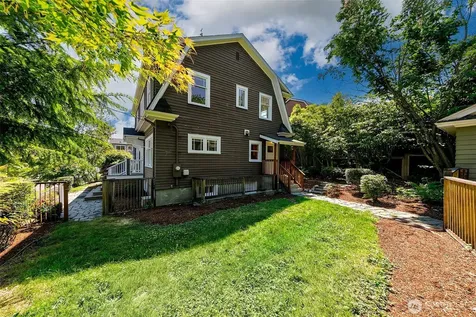 2415 E Newton Street Seattle WA 98112