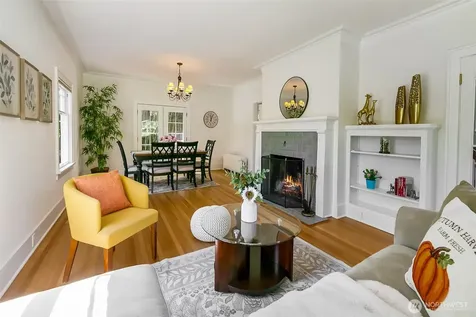 2415 E Newton Street Seattle WA 98112