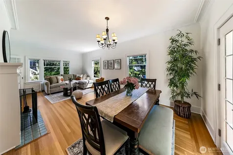 2415 E Newton Street Seattle WA 98112